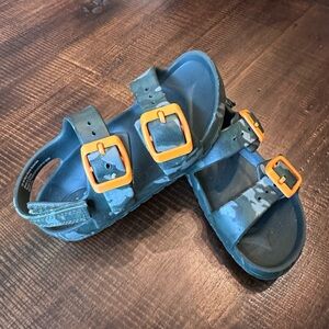 Cat & Jack Camouflage Toddler Boys Sandals - Size 10